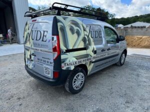 Véhicule-jude-taille-de-pierre
